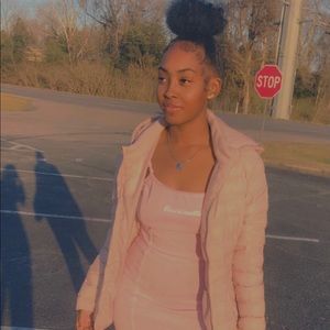 Meet your Posher, Elle